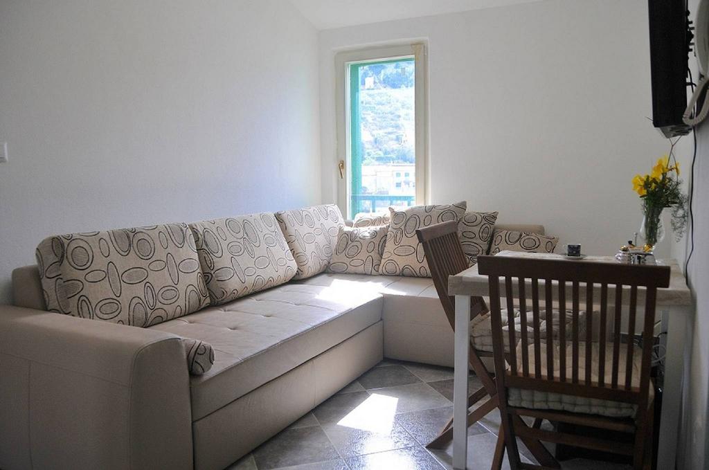 Apartment Stomorska *